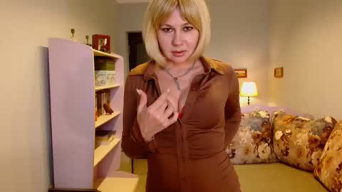 Snapshot of sunny_katty chatting on 12, 5, 2026 Sunny Katty online show from 12, 5, 2026