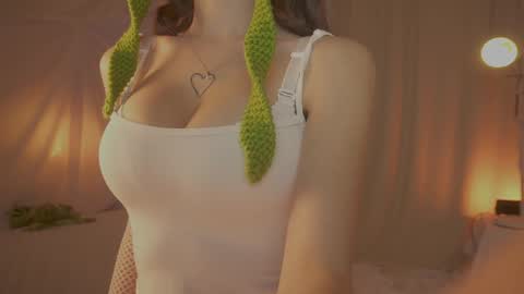 Snapshot of sunny_maria chatting on 20, 10, 2025 Maria online show from 20, 10, 2025