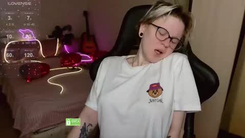 sunny mood online show from 28, 3, 2026