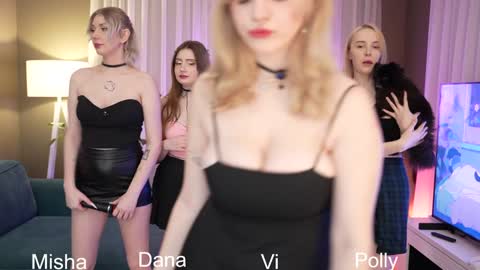 Snapshot of sunnyfia chatting on 19, 1, 2025 Fia - TG - Mia - Alice - online show from 19, 1, 2025