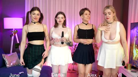 Snapshot of sunnyfia chatting on 31, 1, 2025 Fia - TG - Mia - Alice - online show from 31, 1, 2025