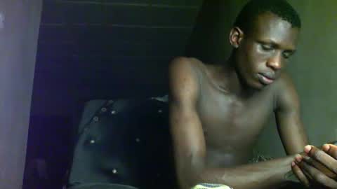 Snapshot of sunnyjohn447 chatting on 12, 10, 2025 Sunnyblack2 online show from 12, 10, 2025