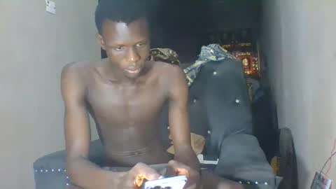 Snapshot of sunnyjohn447 chatting on 14, 10, 2025 Sunnyblack2 online show from 14, 10, 2025