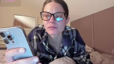 Effie Beautiful girl and Sunsay lucky boy online show from 12, 4, 2026