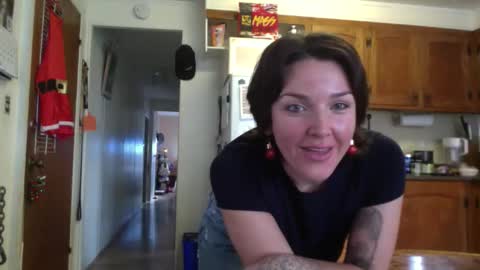 Snapshot of sunset1414 chatting on 15, 12, 2025 Sunset online show from 15, 12, 2025