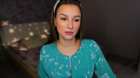 Snapshot of sunsetwithava chatting on 28, 1, 2025 sunsetwithava online show from 28, 1, 2025