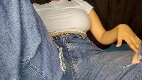 Annie online show from 17, 1, 2025