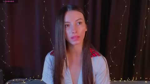 Snapshot of sunshinegirlx chatting on 11, 7, 2026 Alice online show from 11, 7, 2026