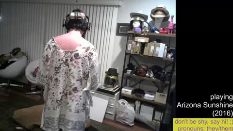 Snapshot of sunshinestreak chatting on 17, 1, 2025 im not actually a man my pronouns are theythem online show from 17, 1, 2025