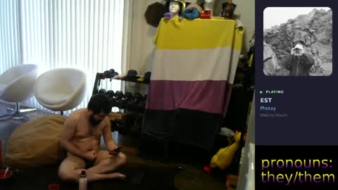 Snapshot of sunshinestreak chatting on 14, 5, 2026 im not actually a man my pronouns are theythem online show from 14, 5, 2026