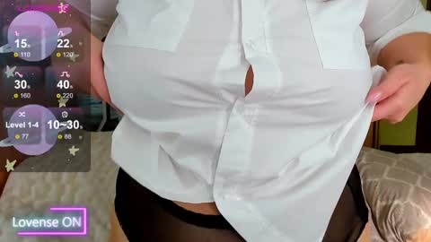 sunyy_bunyy online show from 10, 3, 2025