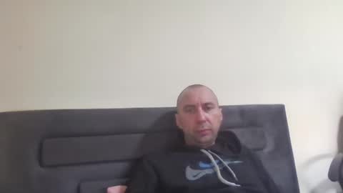 super42835015 online show from 19, 4, 2026