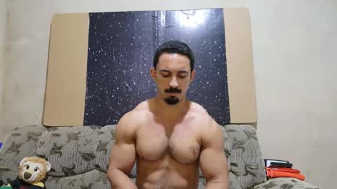 Snapshot of superbigmr chatting on 15, 12, 2025 james online show from 15, 12, 2025