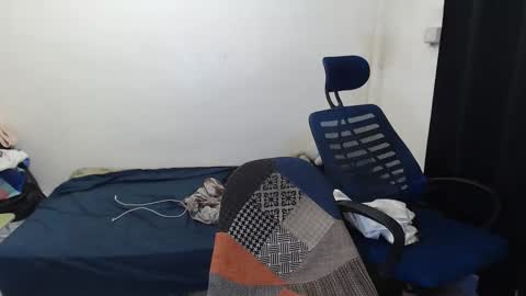 Snapshot of superhotbabe1 chatting on 16, 12, 2025 Erica Help me to reach my goal Superhotbabe1 online show from 16, 12, 2025