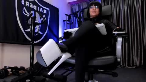 Snapshot of superioralphacouple chatting on 27, 6, 2026 Sir Danny Mistress Cleo online show from 27, 6, 2026