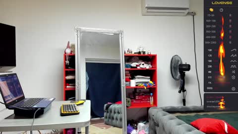 supermanboyxxl online show from 2, 1, 2025