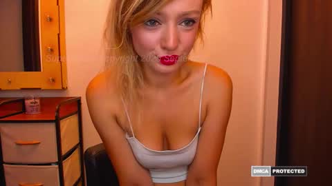 Snapshot of supernatalie chatting on 12, 9, 2025 Natalie online show from 12, 9, 2025