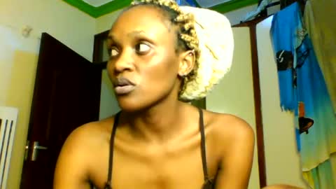 Snapshot of supersexxy_chyna chatting on 6, 8, 2026 supersexxy_chyna online show from 6, 8, 2026