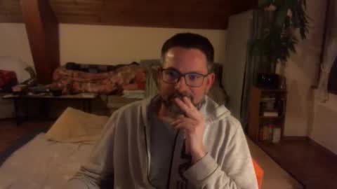 supersquirrel81 online show from 10, 1, 2026