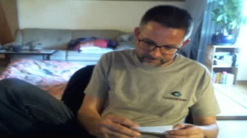Snapshot of supersquirrel81 chatting on 20, 5, 2026 supersquirrel81 online show from 20, 5, 2026