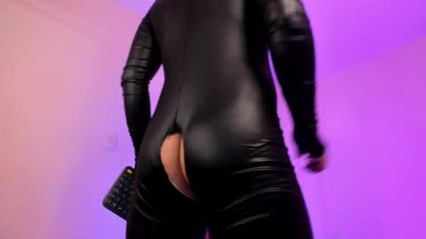 llllSupra llll online show from 8, 11, 2025