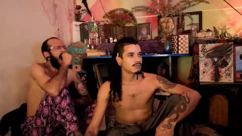 Snapshot of supu_tamadre chatting on 21, 12, 2025 Lned online show from 21, 12, 2025