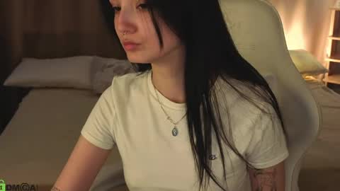 Annie online show from 21, 4, 2026