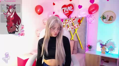 Snapshot of susan_hottye_ chatting on 8, 2, 2025 Susan online show from 8, 2, 2025