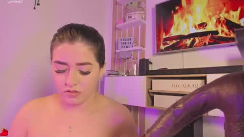 Snapshot of susan_jones_tcw chatting on 23, 10, 2025 online show from 23, 10, 2025