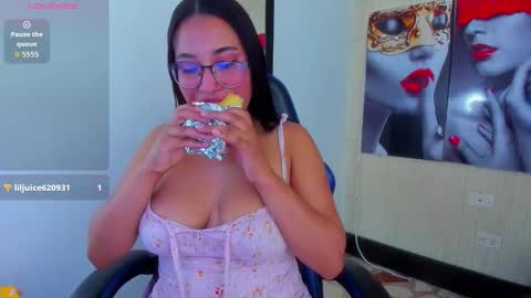 Snapshot of susan_moore29 chatting on 20, 11, 2025 susan online show from 20, 11, 2025