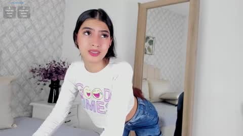 Snapshot of susana__sanchez chatting on 9, 3, 2025  SUSANA  online show from 9, 3, 2025