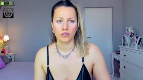 Snapshot of susanjewel chatting on 4, 3, 2025 SusanJewel online show from 4, 3, 2025