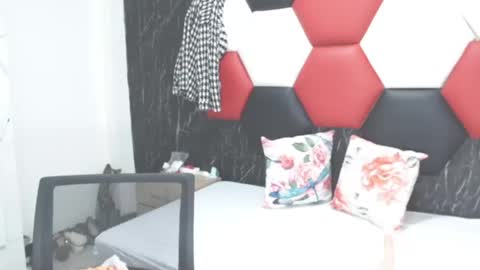 susanleroy online show from 15, 12, 2024