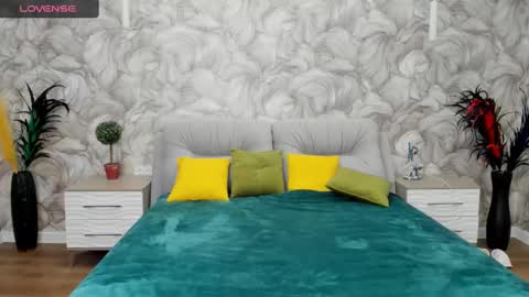 Snapshot of susannjohnson chatting on 8, 3, 2025 susannjohnson online show from 8, 3, 2025