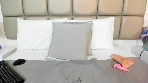 susanthomass online show from 7, 10, 2025