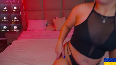 Snapshot of susiewood chatting on 26, 10, 2025 Susie online show from 26, 10, 2025