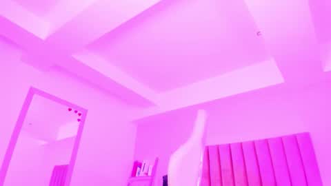 Snapshot of sussan_nicolle1 chatting on 5, 11, 2025 Sussan Nicole online show from 5, 11, 2025