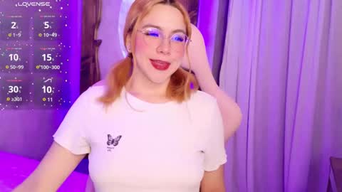 Snapshot of sussiestrawberry chatting on 15, 12, 2025 Sussie online show from 15, 12, 2025