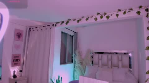 sussy_bell_ online show from 29, 4, 2026
