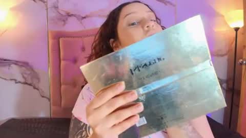 suxan_white online show from 12, 7, 2026