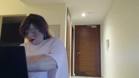 My name is Sissy or more fully Suzanna Aprilia Maria Mariquita Catarina Chinita Banci. Soy una puta - que chimba ladybug online show from 1, 5, 2026