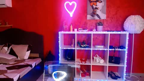 suzanstacks online show from 24, 9, 2025