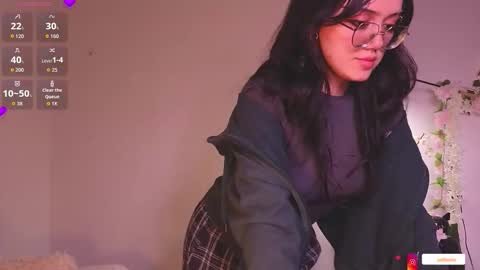 Snapshot of suzumi_ chatting on 4, 10, 2025 Jadde  online show from 4, 10, 2025