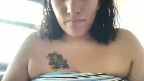 Snapshot of suzyishellawet chatting on 23, 10, 2025 Suzy online show from 23, 10, 2025