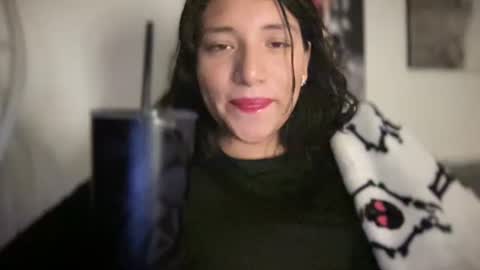 Snapshot of suzyishellawet chatting on 27, 10, 2025 Suzy online show from 27, 10, 2025