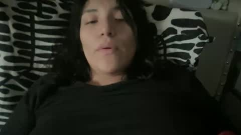 Snapshot of suzyishellawet chatting on 16, 11, 2025 Suzy online show from 16, 11, 2025