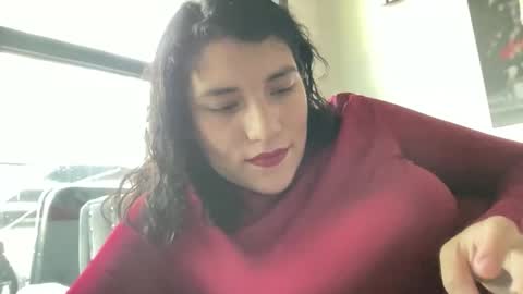 Snapshot of suzyishellawet chatting on 17, 11, 2025 Suzy online show from 17, 11, 2025