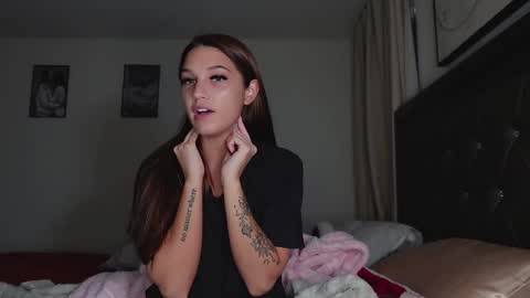 Snapshot of svtf2323 chatting on 7, 12, 2024 SV online show from 7, 12, 2024