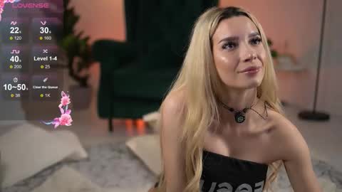 Snapshot of svveetluna chatting on 16, 3, 2026 SweetLuna online show from 16, 3, 2026