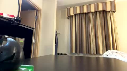 swagkitten online show from 4, 5, 2026